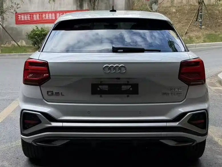 Audi Q2L 2023 — фото 14