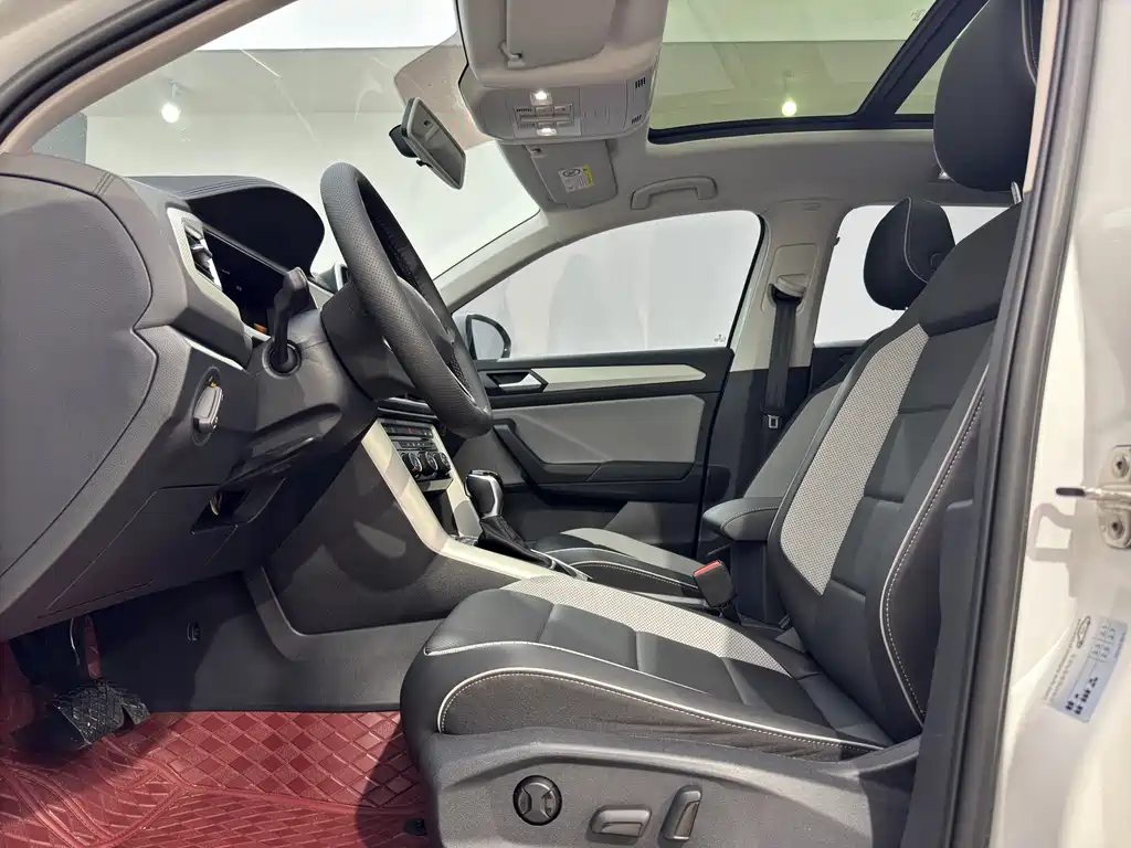 Volkswagen T-Roc 2023