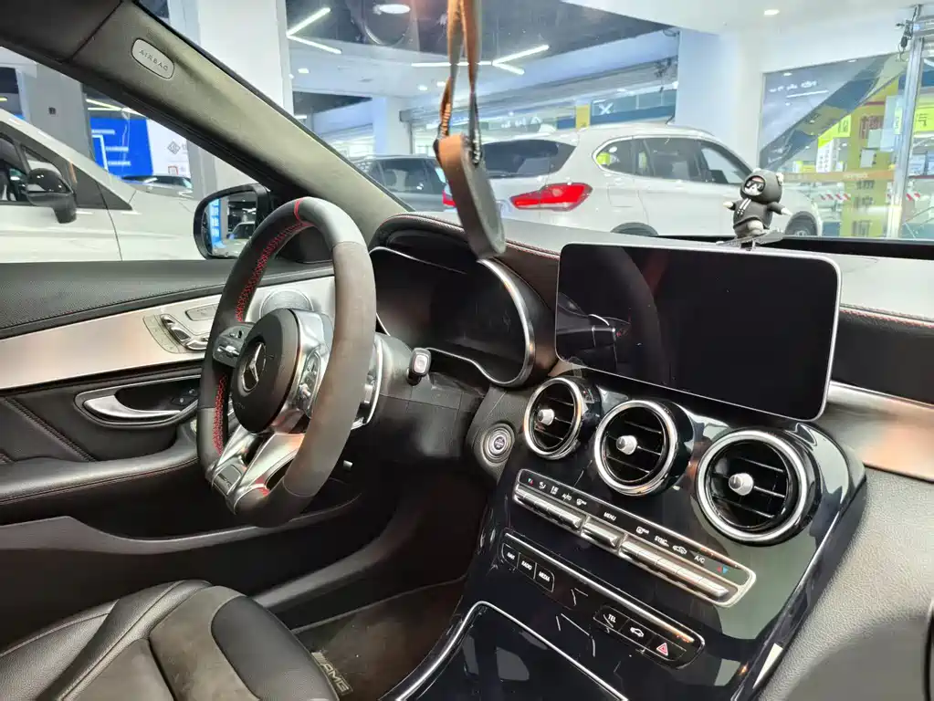 Mercedes-Benz C-Class AMG 2020 — фото 15