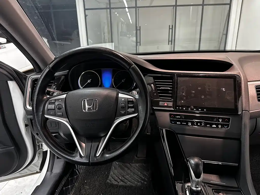 Honda Spirior 2018 — фото 10