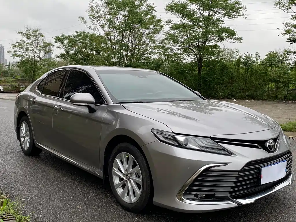 Toyota Camry 2024 — фото 3