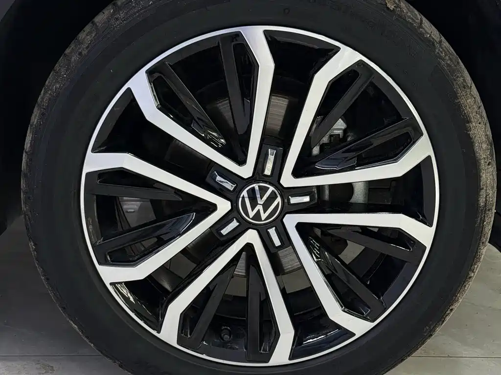 Volkswagen T-Roc 2023 — фото 22