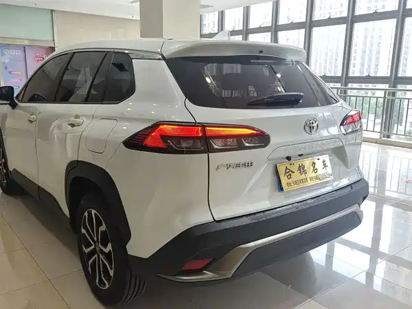 Toyota Frontlander 2024