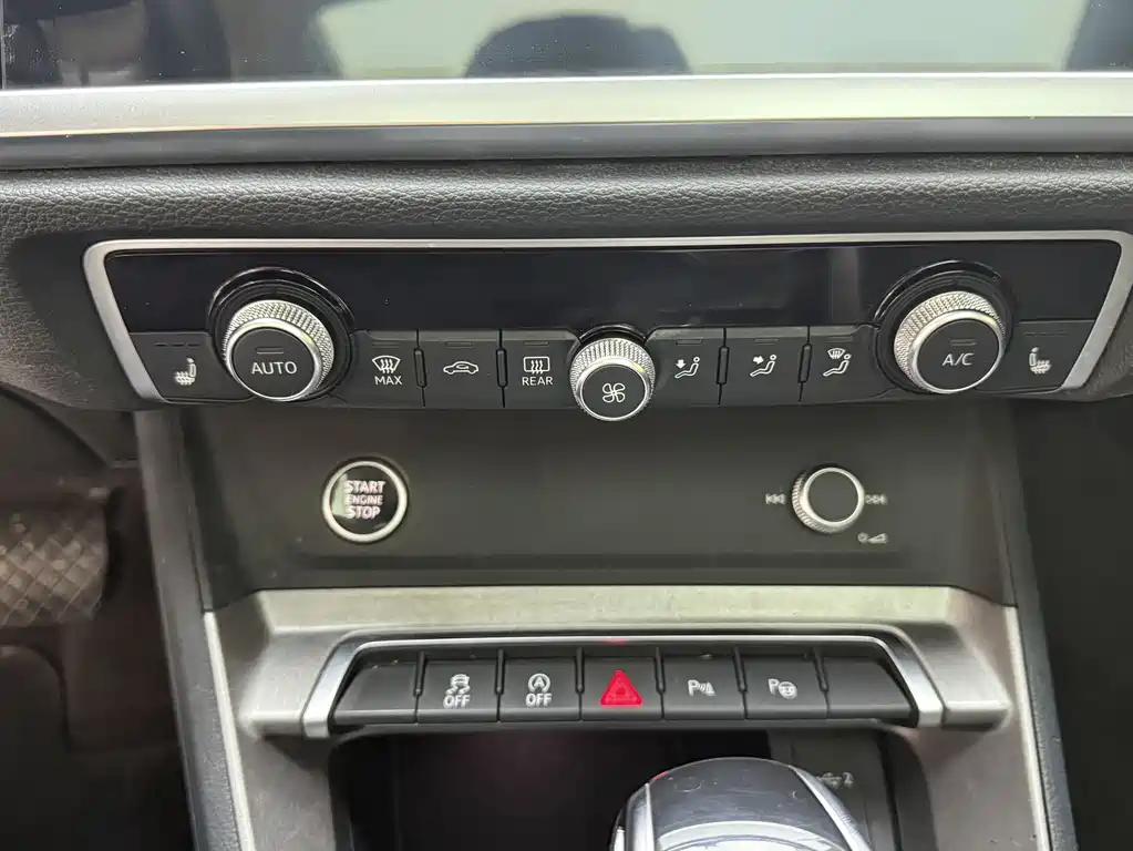 Audi Q3 2022 — фото 10
