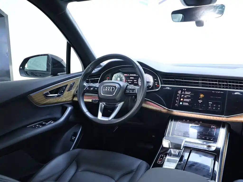 Audi Q7 2022 — фото 14