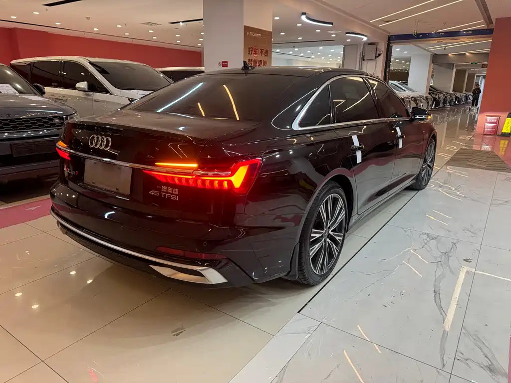 Audi A6L 2023 — фото 15