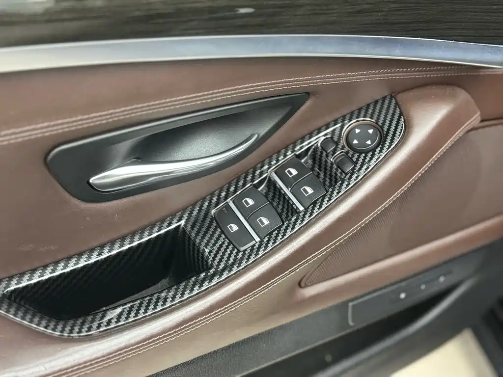 BMW 5 Series 2014 — фото 9