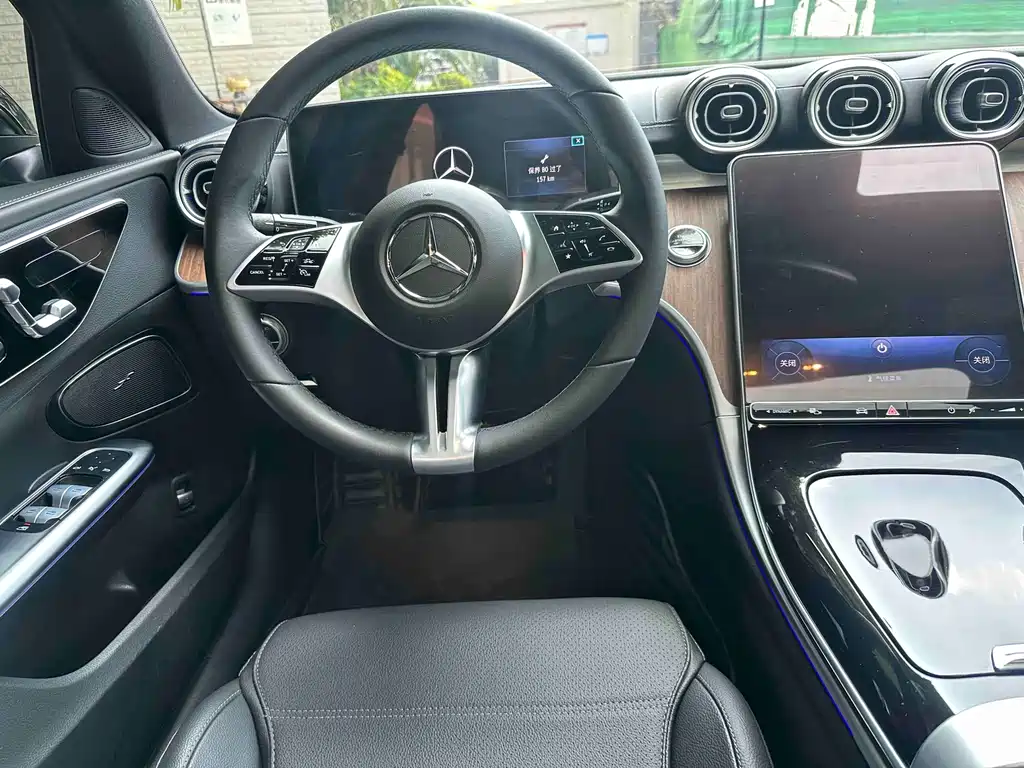 Mercedes-Benz C-Class 2023 — фото 20