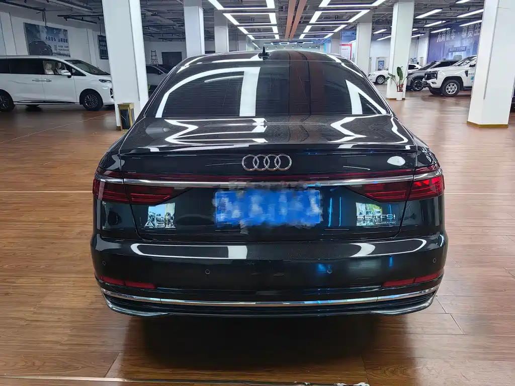 Audi A8 2024