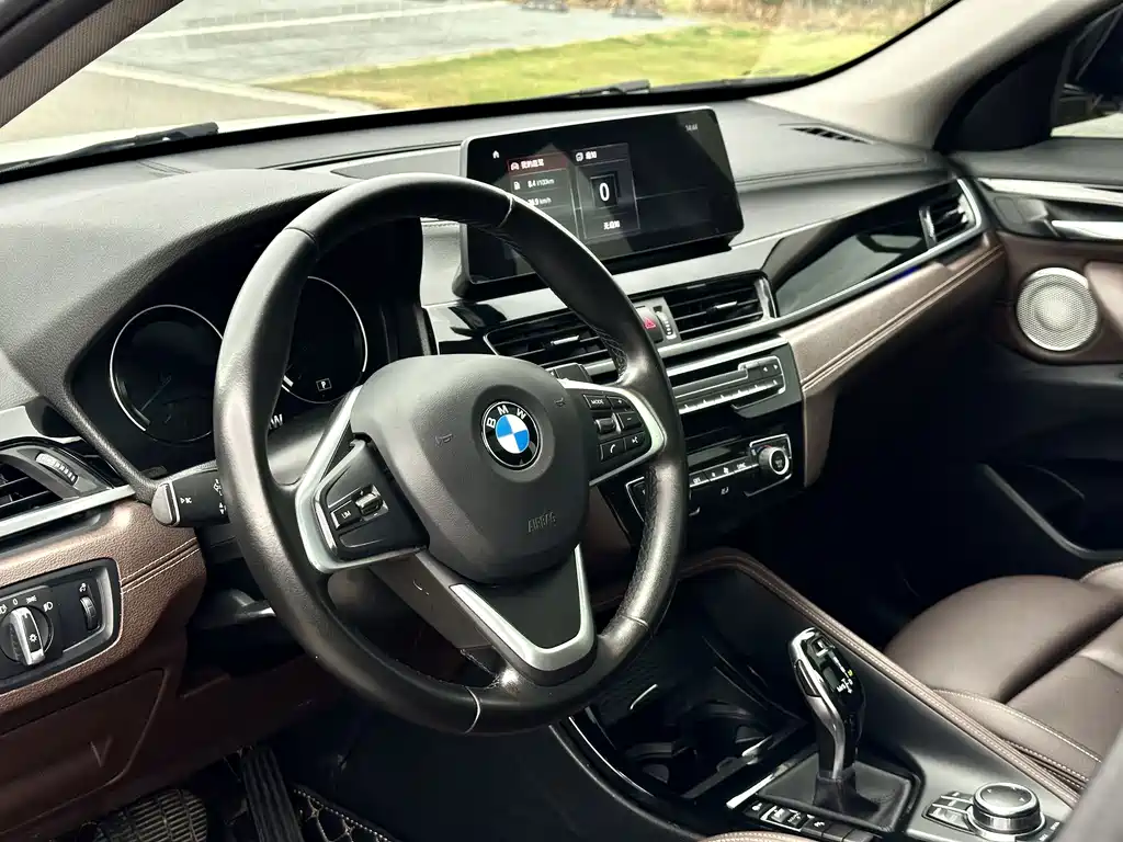 BMW X2 2023 — фото 11