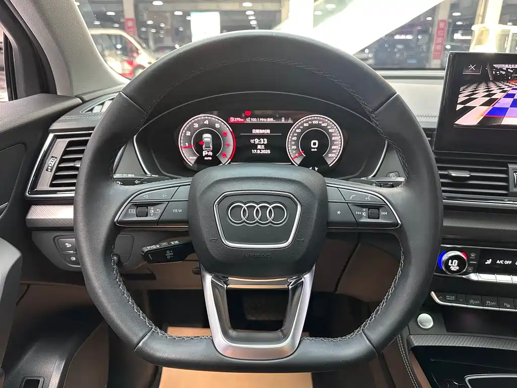 Audi Q5L 2022 — фото 13