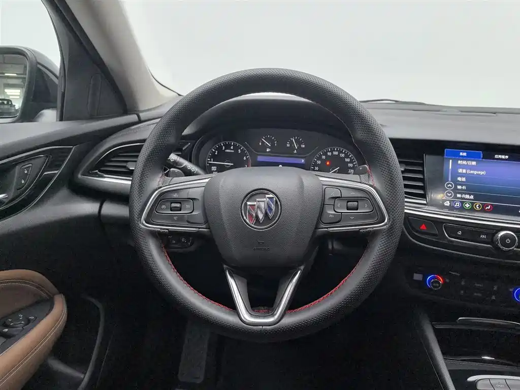 Buick Regal 2022 — фото 11