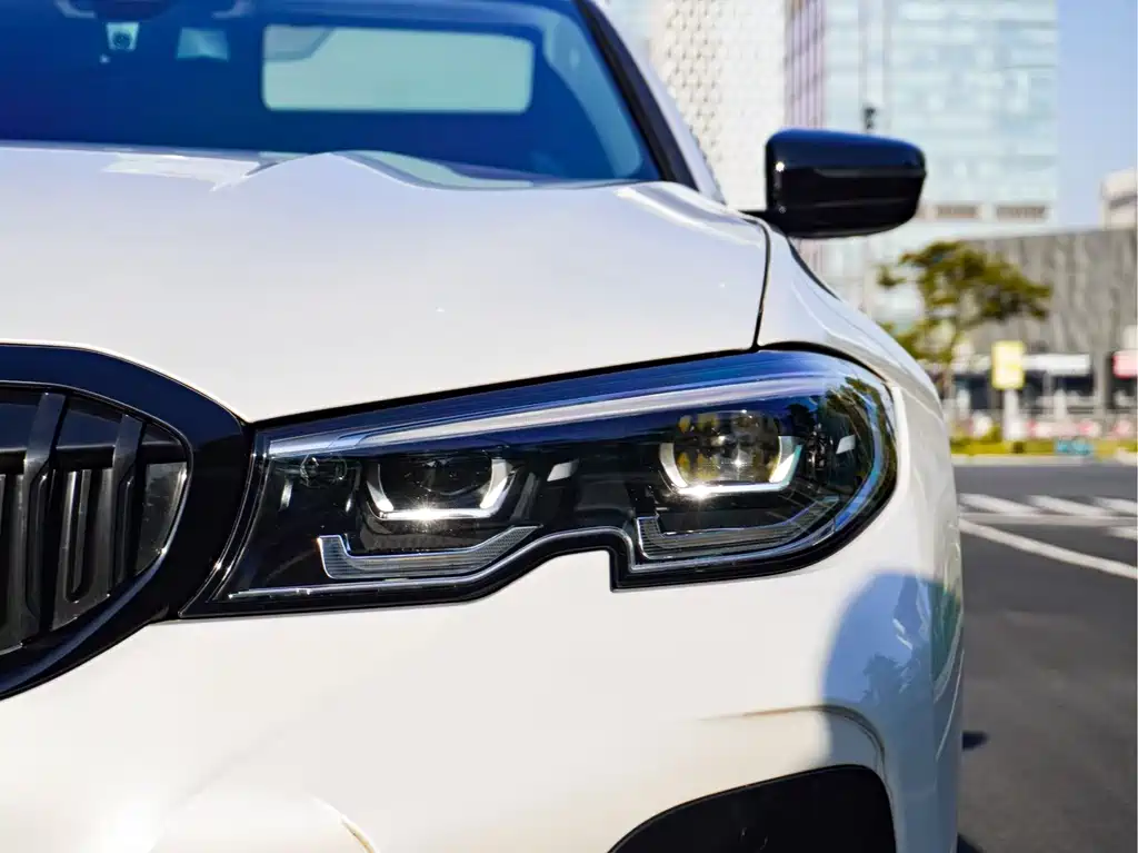 BMW 3 Series 2021