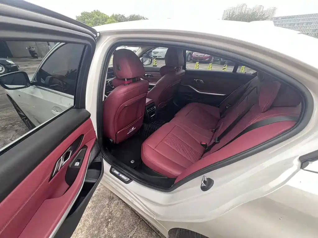 BMW 3 Series 2025