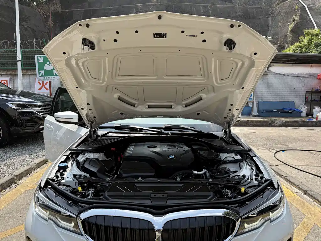 BMW 3 Series 2022 — фото 18