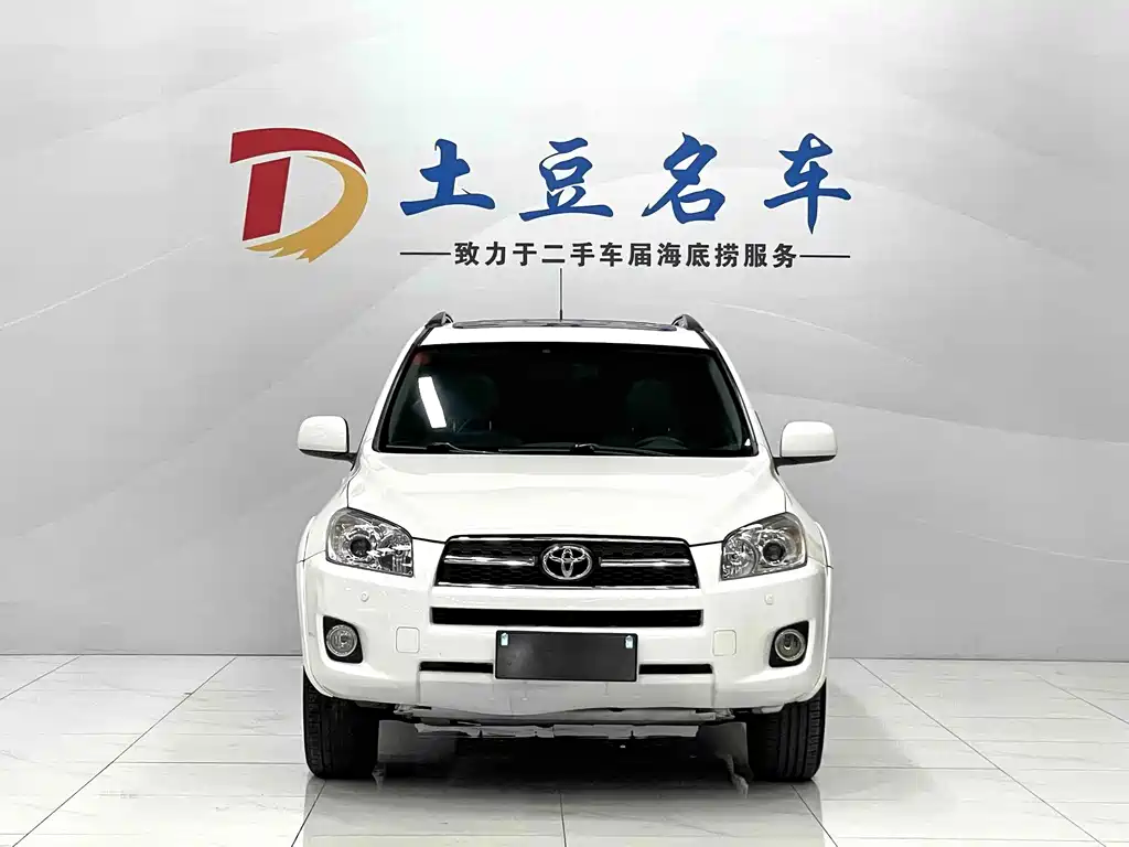 Toyota RAV4 2011 — фото 2