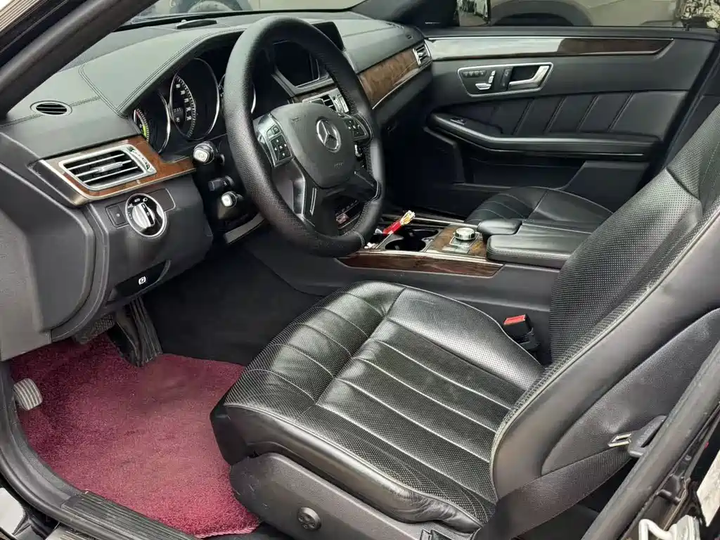Mercedes-Benz E-Class 2015 — фото 10