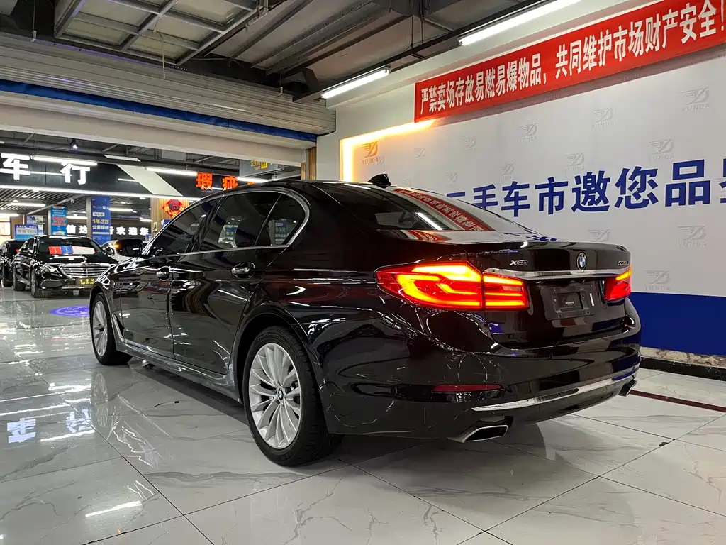 BMW 5 Series 2017 — фото 3