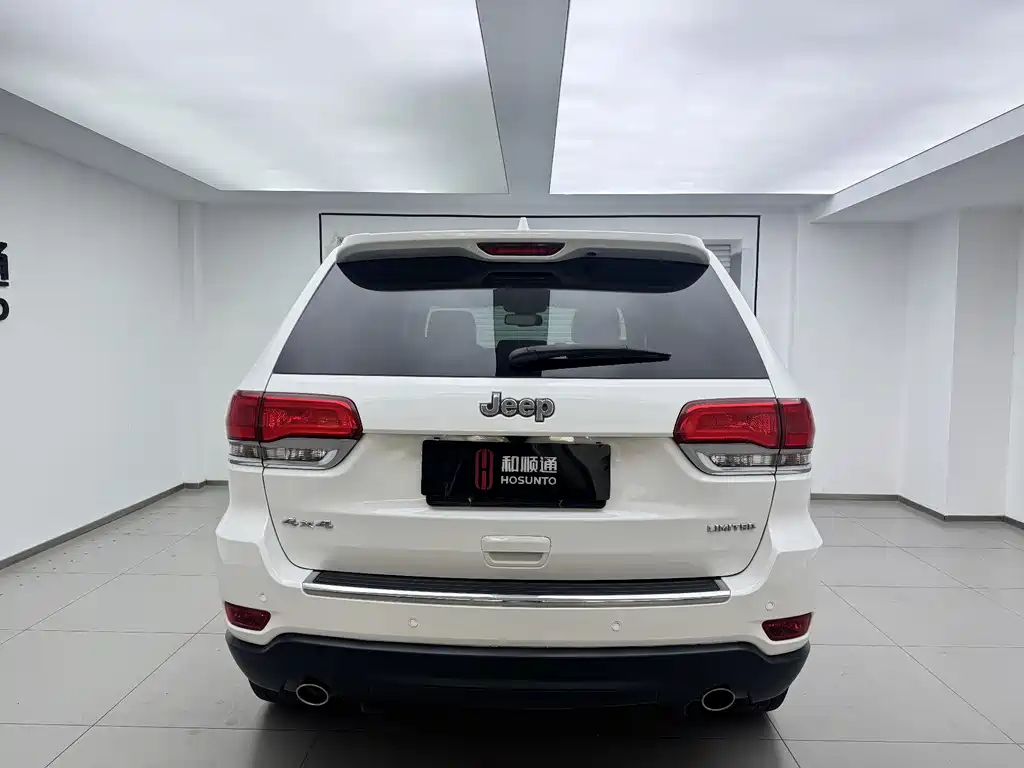 Jeep Grand Cherokee 2015 — фото 8