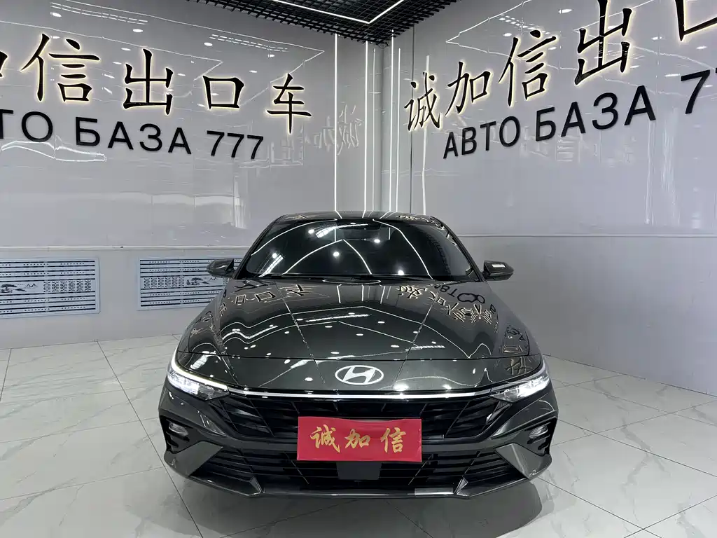 Hyundai Elantra 2024
