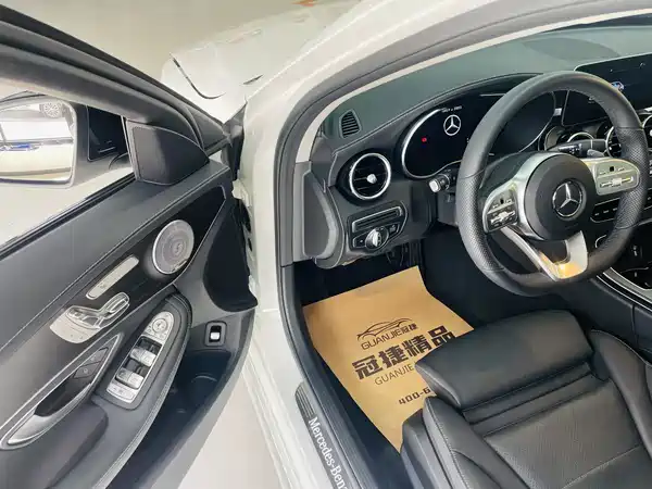 Mercedes-Benz C-Class 2021
