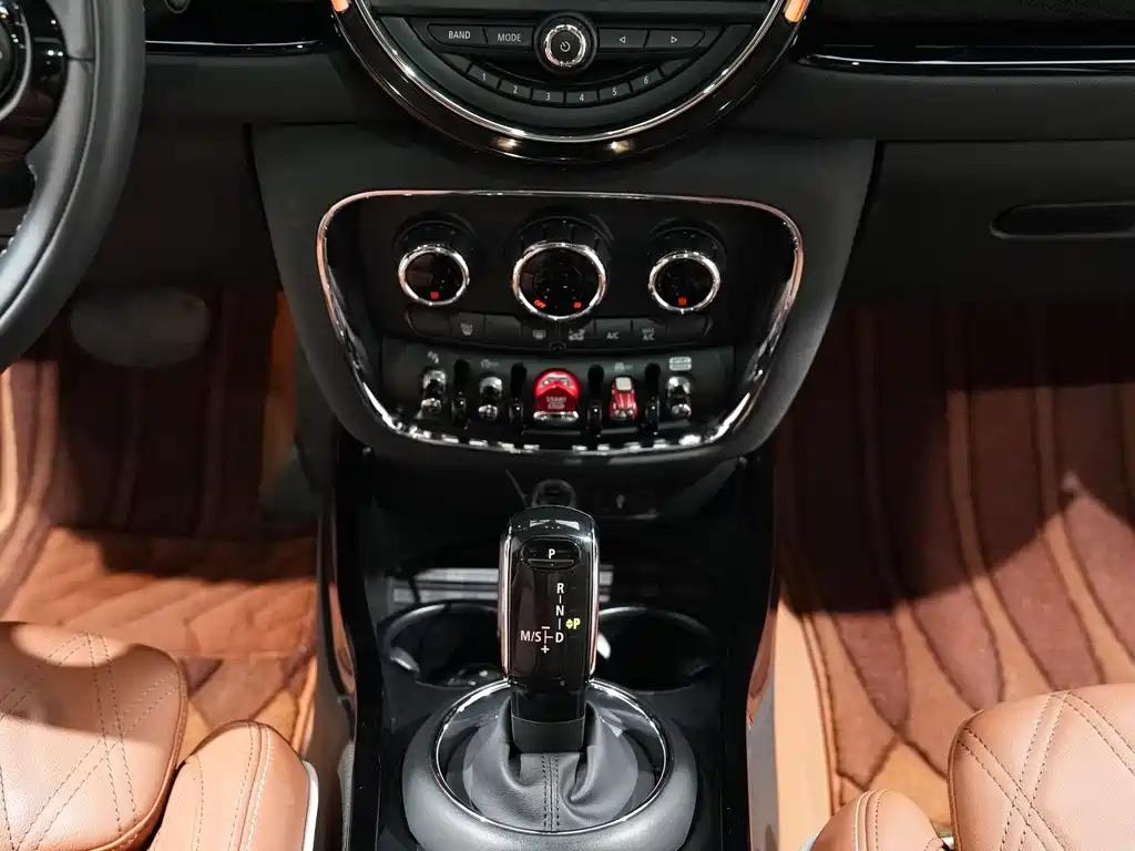 MINI Clubman 2020 — фото 16