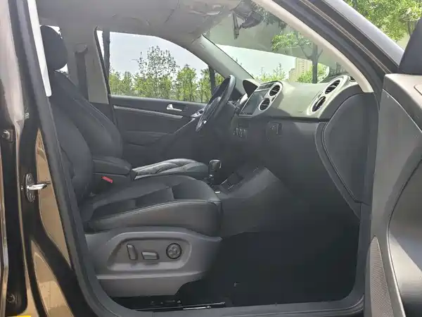 Volkswagen Tiguan 2015