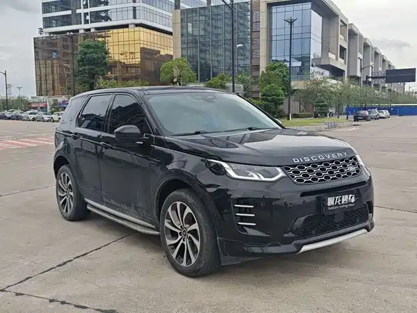 Land Rover Discovery Sport 2024