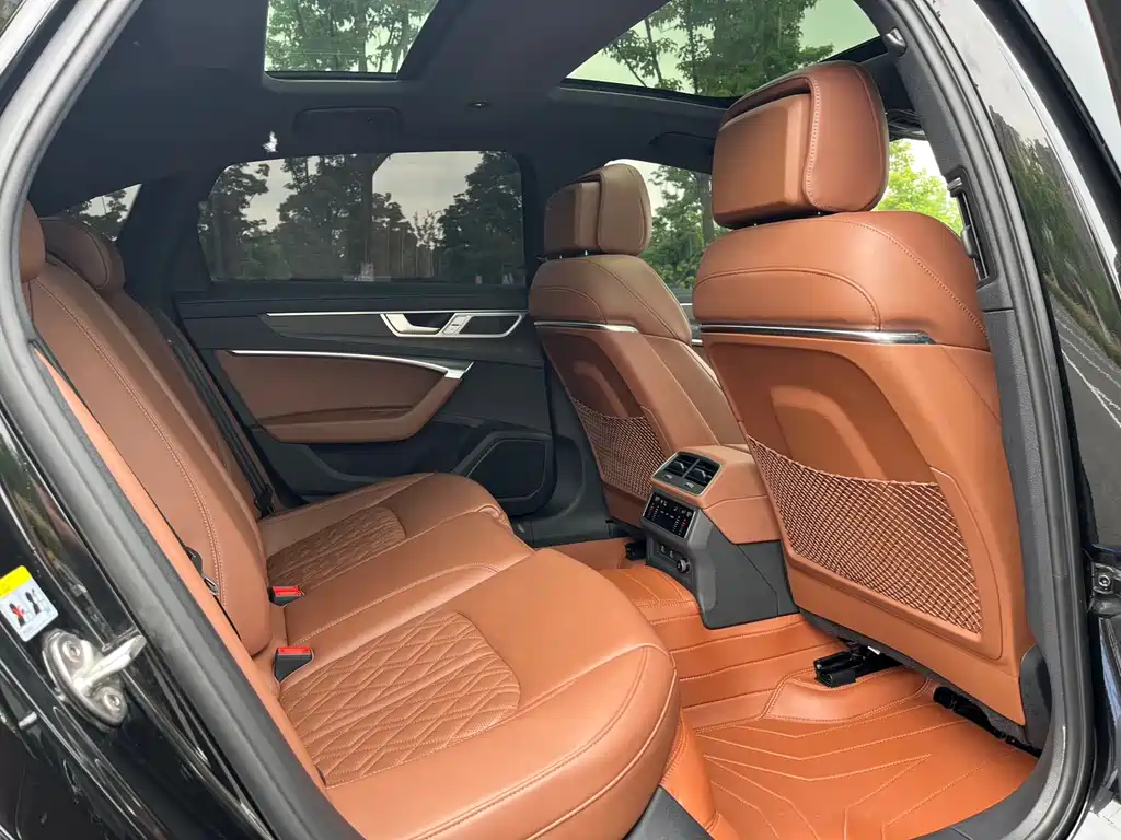 Audi A6L 2025 — фото 12