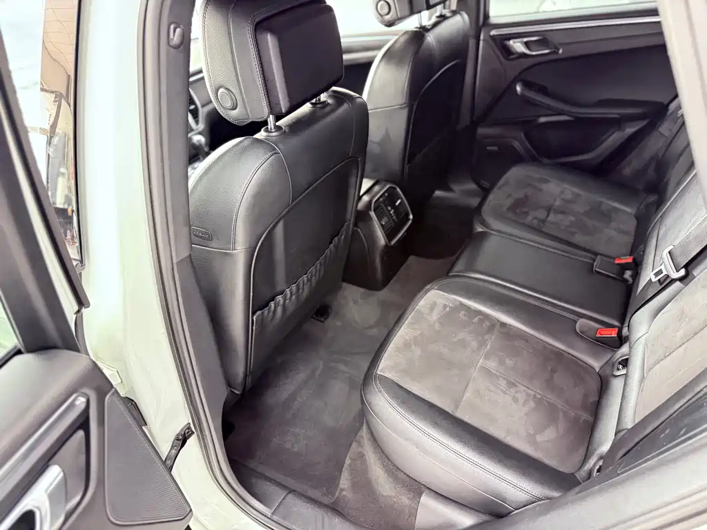 Porsche Macan 2015 — фото 12