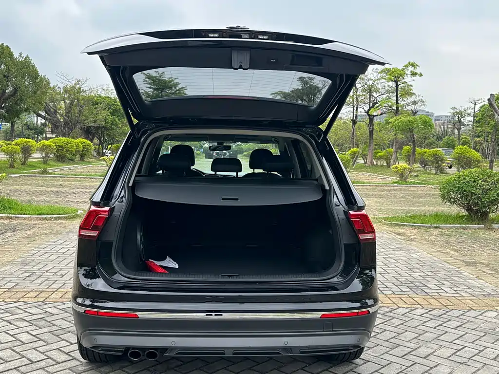 Volkswagen Tiguan L 2018 — фото 22