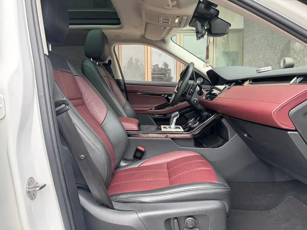 Land Rover Evoque 2023 — фото 11
