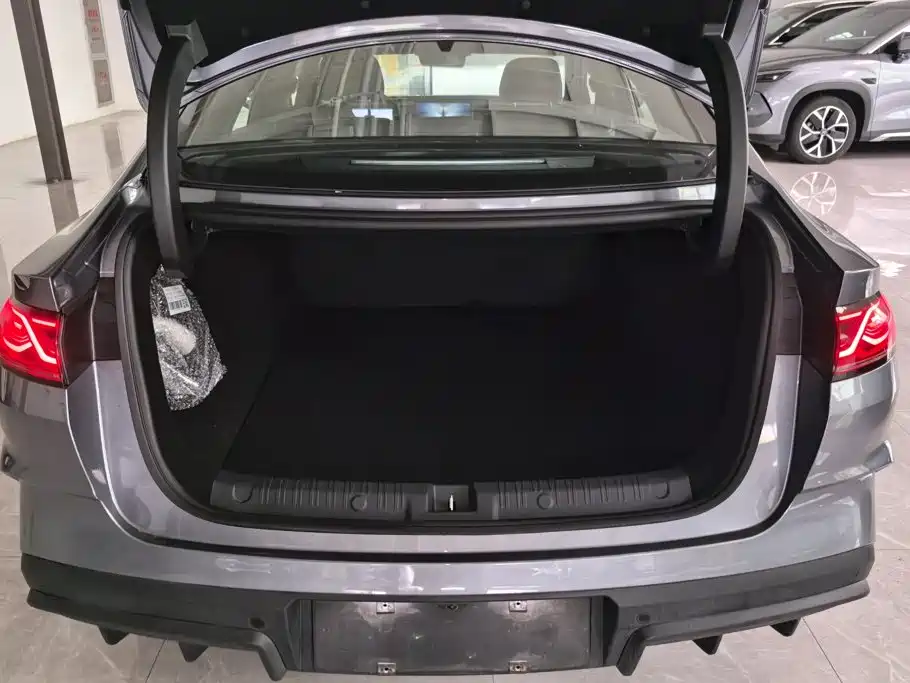 BYD Qin L 2025 — фото 4