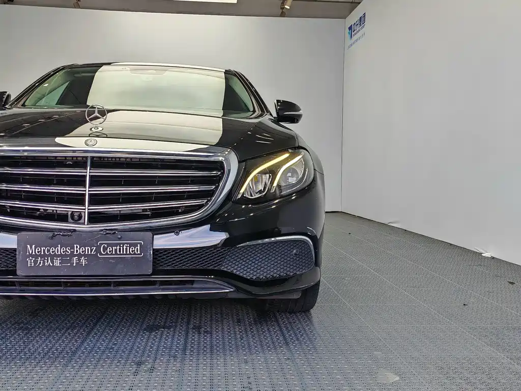 Mercedes-Benz E-Class 2016 — фото 19