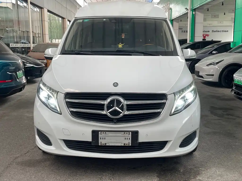 Mercedes-Benz V-Class 2017 — фото 2