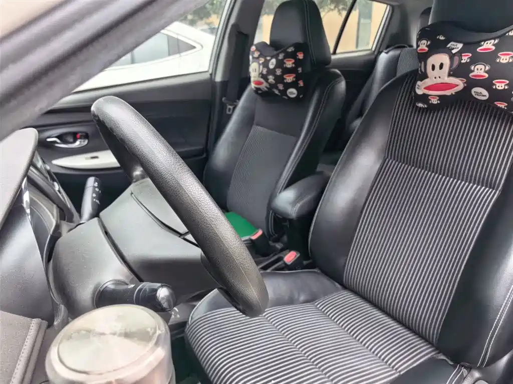 Toyota Yaris L 2015 — фото 11