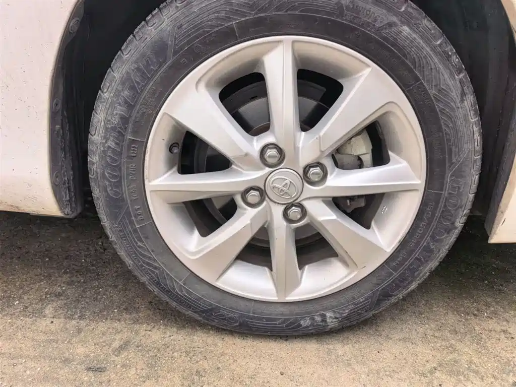 Toyota Yaris L 2015 — фото 26