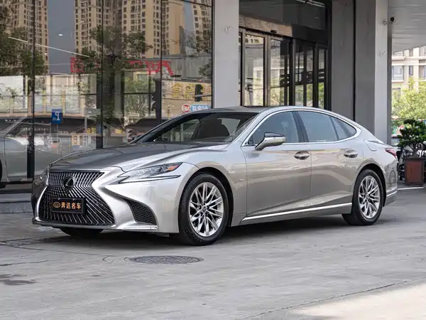 Lexus LS 2018