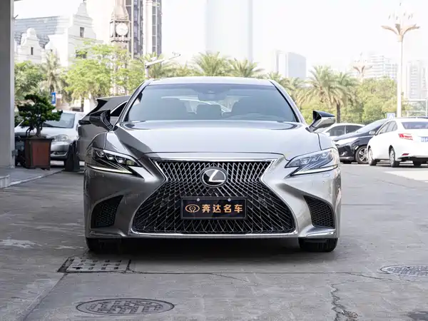 Lexus LS 2018