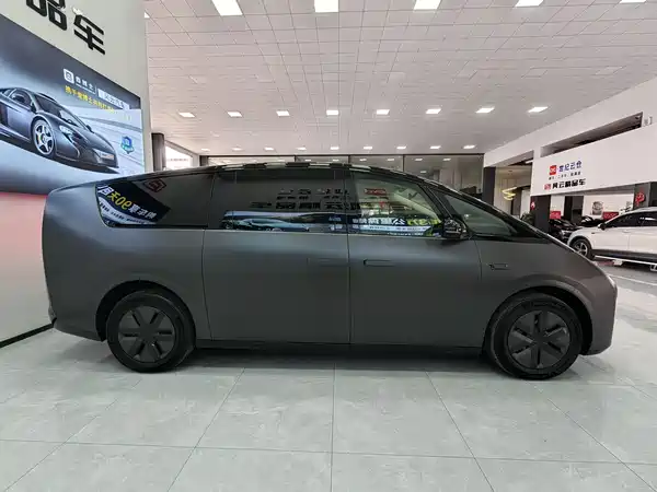 Li Auto MEGA 2024