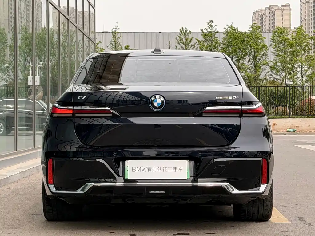 BMW i7 2024 — фото 10