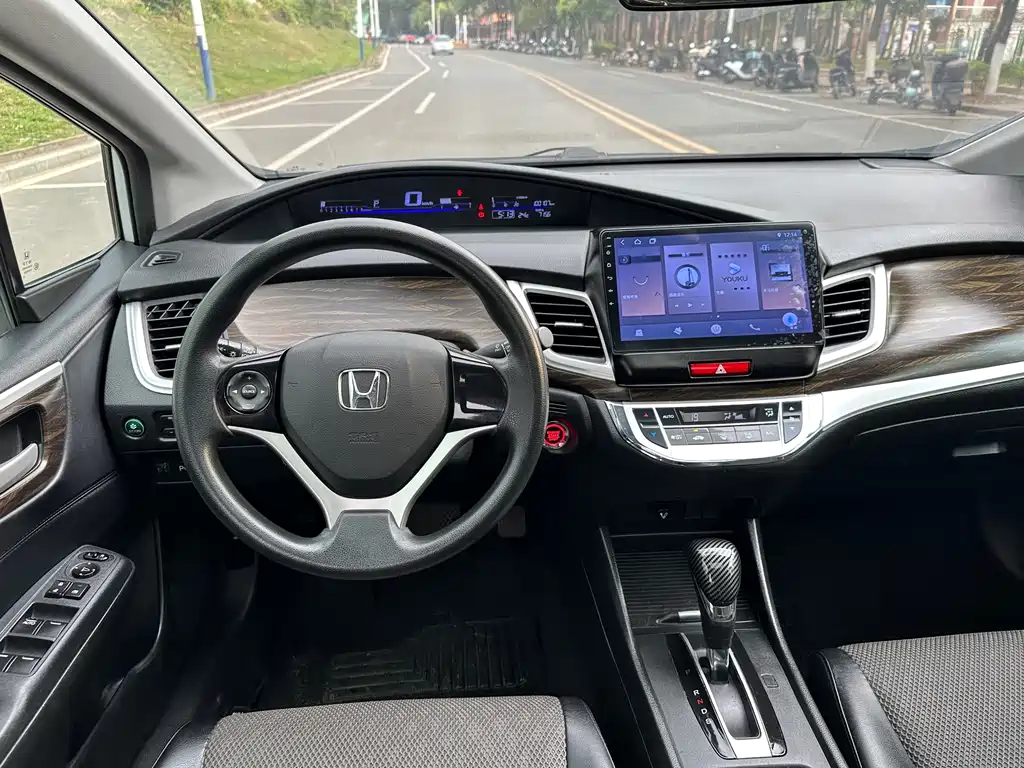 Honda Jade 2018 — фото 7