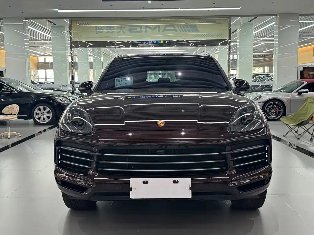 Porsche Cayenne 2019 — фото 2