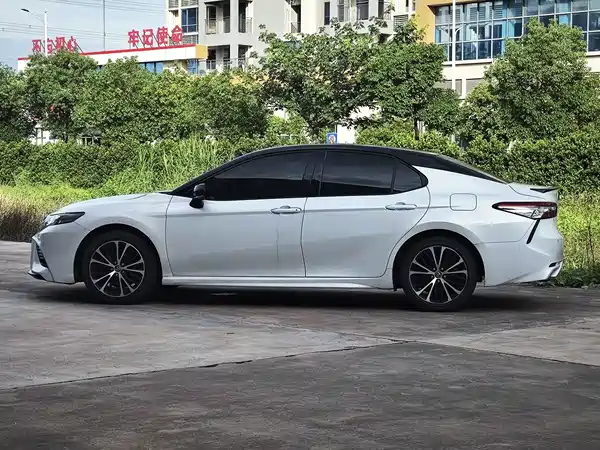 Toyota Camry 2018