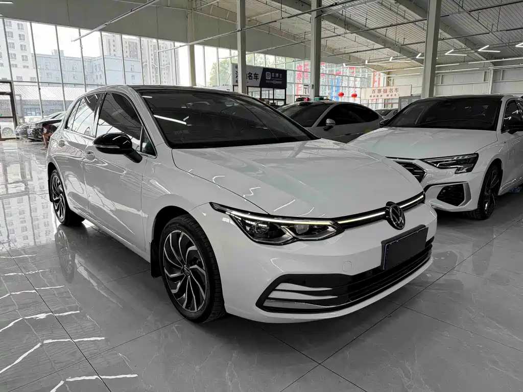 Volkswagen Golf 2023
