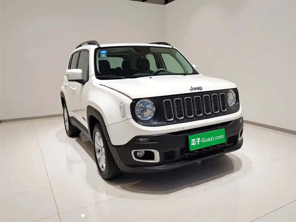 Jeep Renegade 2017 — фото 3