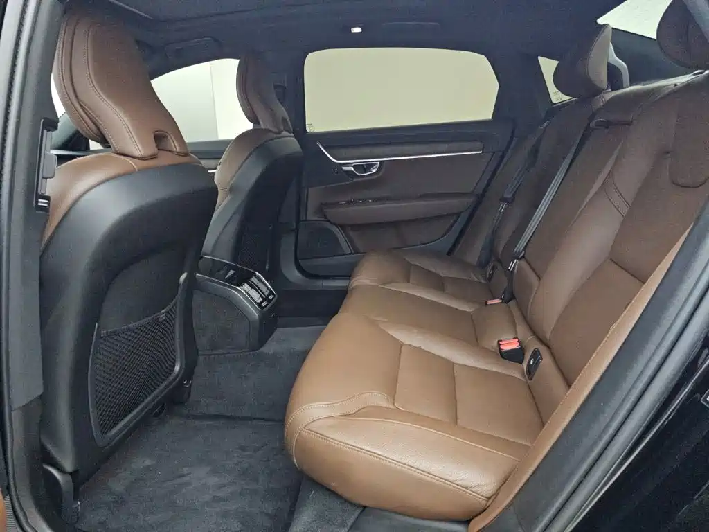 Volvo S90 2023 — фото 12