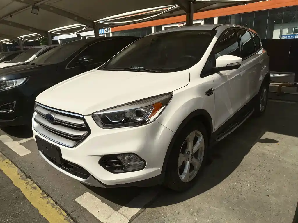 Ford Kuga 2017 — фото 1
