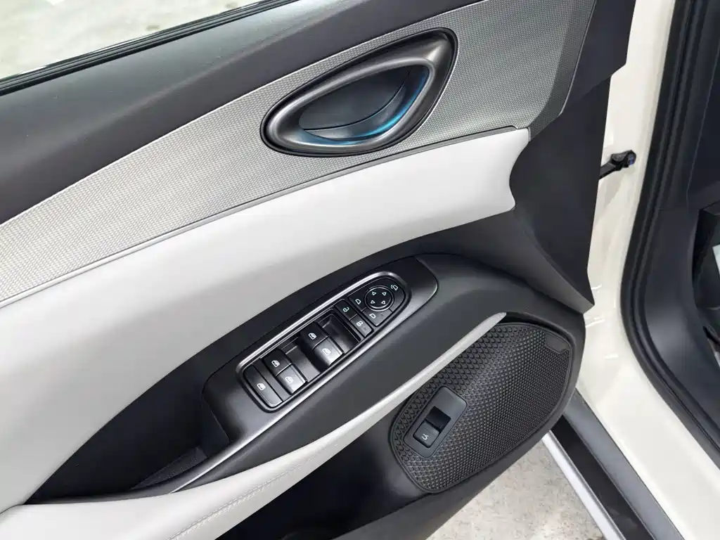 BYD Seal 06 DM-i Travel Edition 2025 — фото 13
