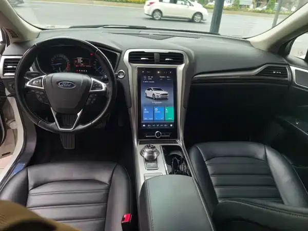 Ford Mondeo 2021